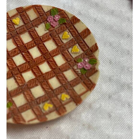 Vintage 7PC Dollhouse Ceramic Kitchen Accessories Cup & Saucer Tea Pot - Picture 8 of 10